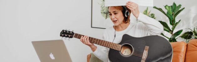 Apprendre un instrument de musique seul, est-ce que c&rsquo;est envisageable ?